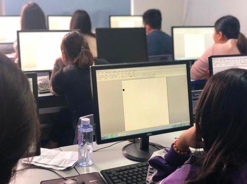 娱乐吃瓜酱大学找工作,娱乐吃瓜酱教你轻松找到大学兼职工作