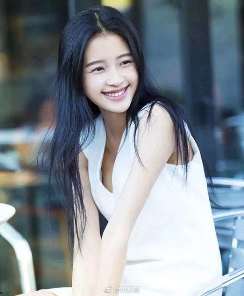 娱乐吃瓜李沁是谁,从昆曲少女到影视新星