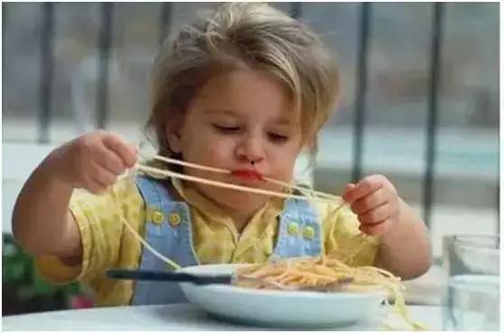 娱乐吃瓜酱不让父母喝水,揭秘不让父母喝水的惊人真相