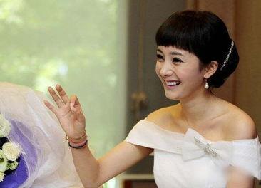 独舌娱乐谢娜吃瓜,从综艺女王到争议焦点