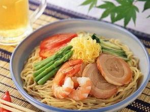 娱乐吃瓜酱吃面条视频,趣味横生瞬间引网友热议