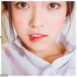 娱乐吃瓜酱送口红视频,美妆界的“吃瓜”新潮流