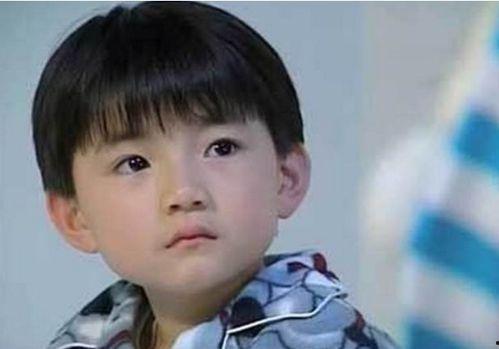 娱乐吃瓜酱长大以后弟弟,从童年到成年的弟弟成长记