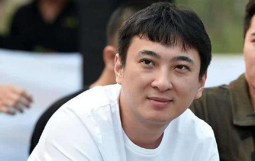 娱乐圈里的人吃瓜图片,明星们的幕后趣闻大揭秘